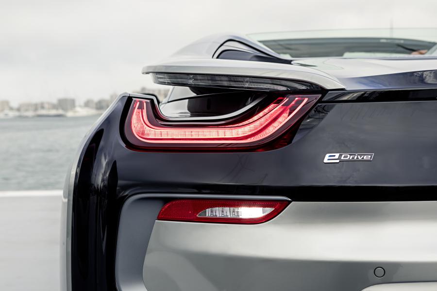 Детали экстерьера BMW i8 Roadster (I15) 2018 года  (WW) (фото 59 из 198)